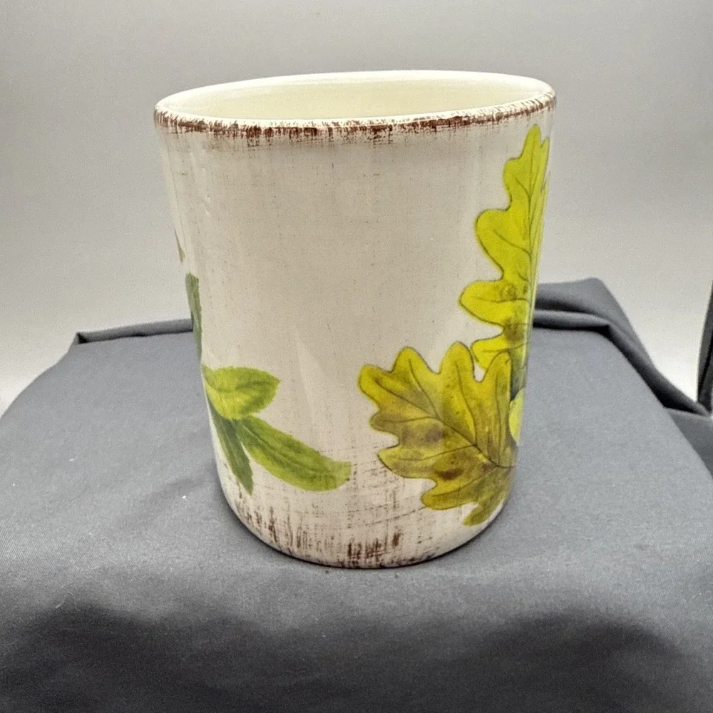 Sur La Table  Hand Painted Floral Design Italy CAPRI Mug Holds 12 ounces READ AS
